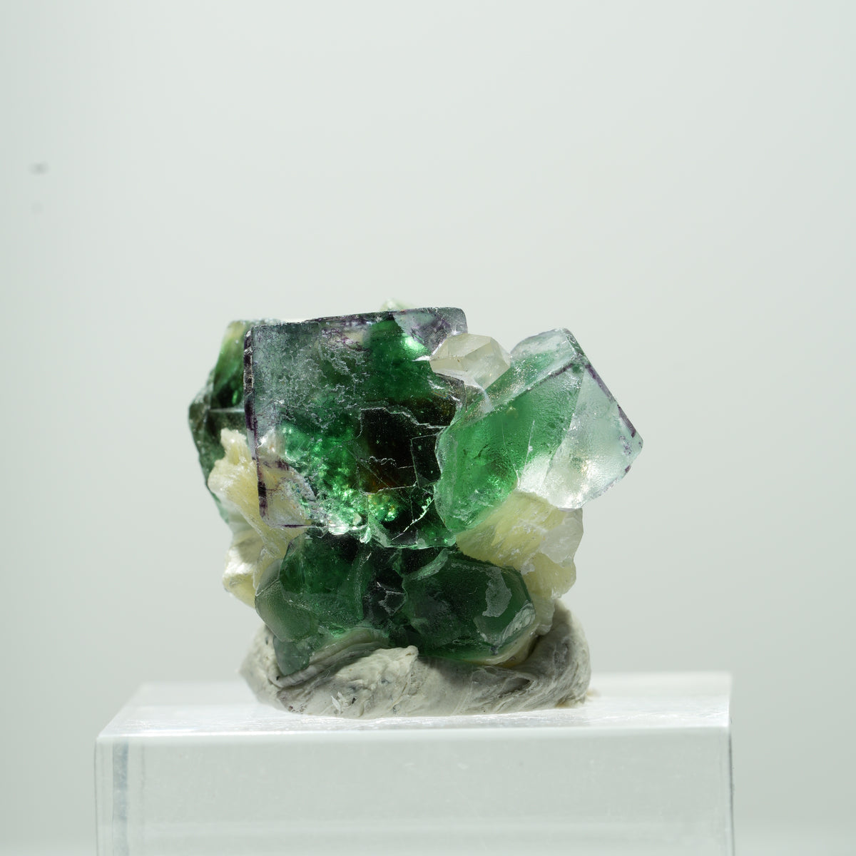Fluorite fantôme rare en cube, sur muscovite Erongo, Namibie 11*9*9mm #13488