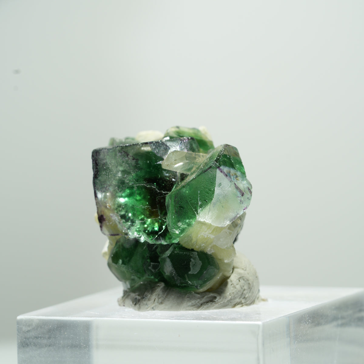 Fluorite fantôme rare en cube, sur muscovite Erongo, Namibie 11*9*9mm #13488
