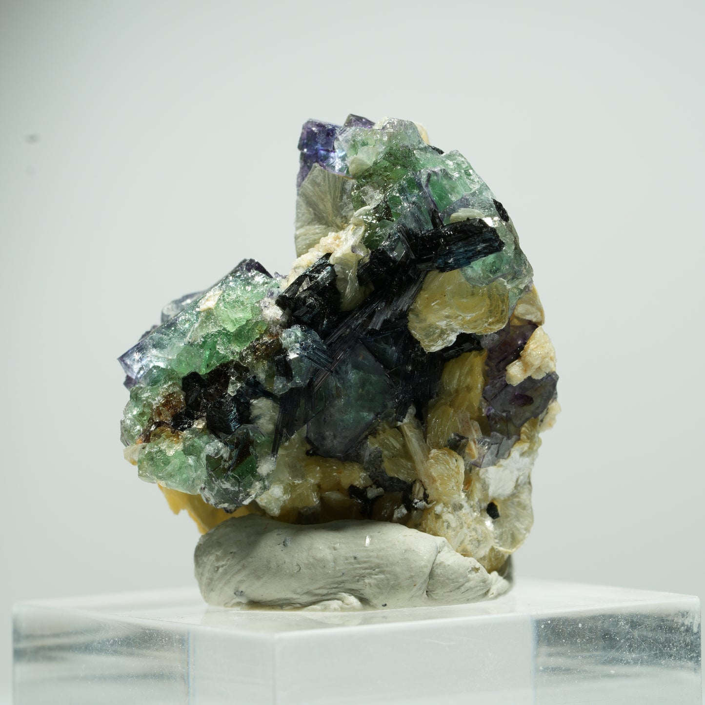 Seltene Phantom Fluorit Würfel, Muskovit Stufe Erongo, Namibia 14*13*10mm #13489