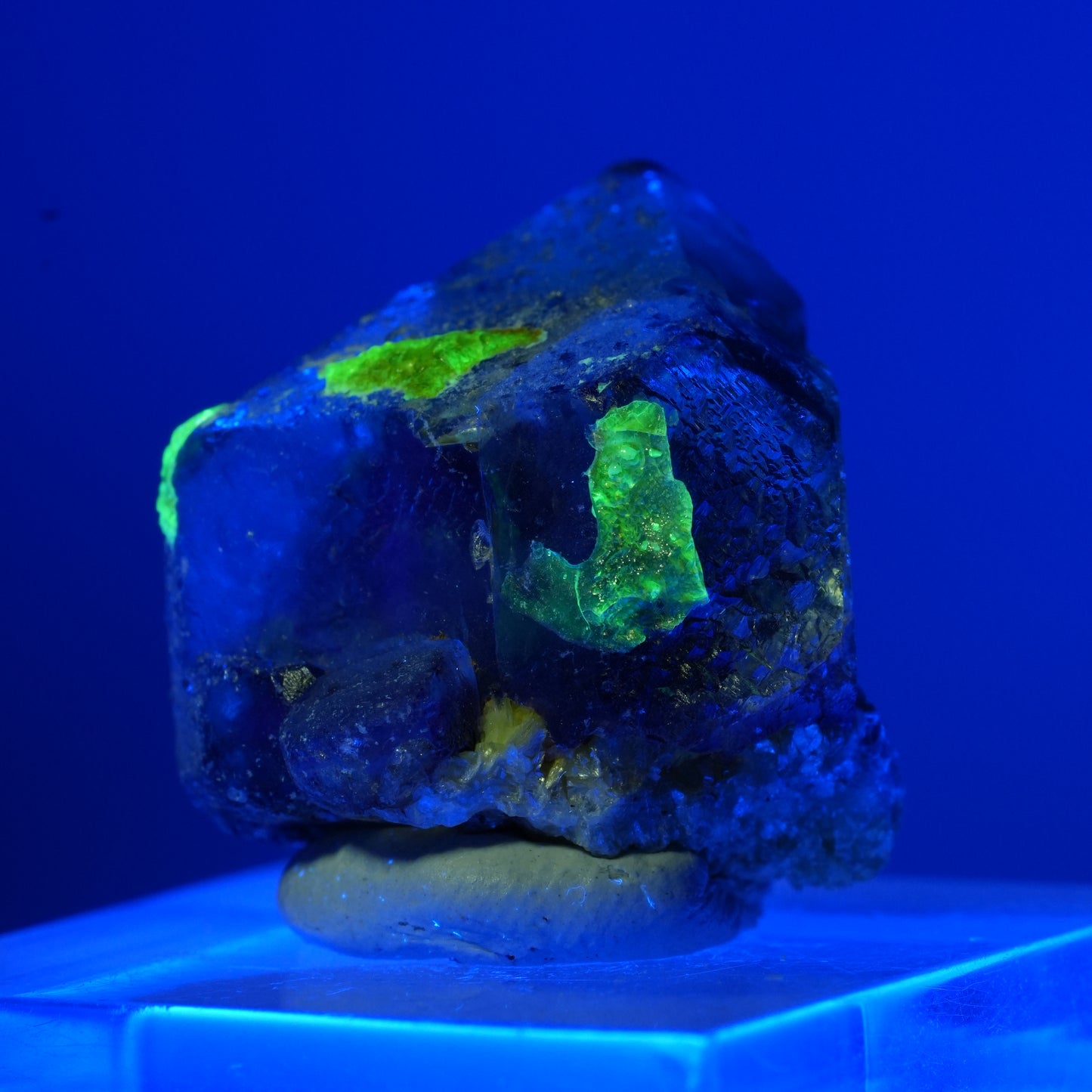 Seltene Phantom Fluorit Würfel, Muskovit, Hyalit Opal Stufe Erongo, Namibia 10*9*9mm #13494