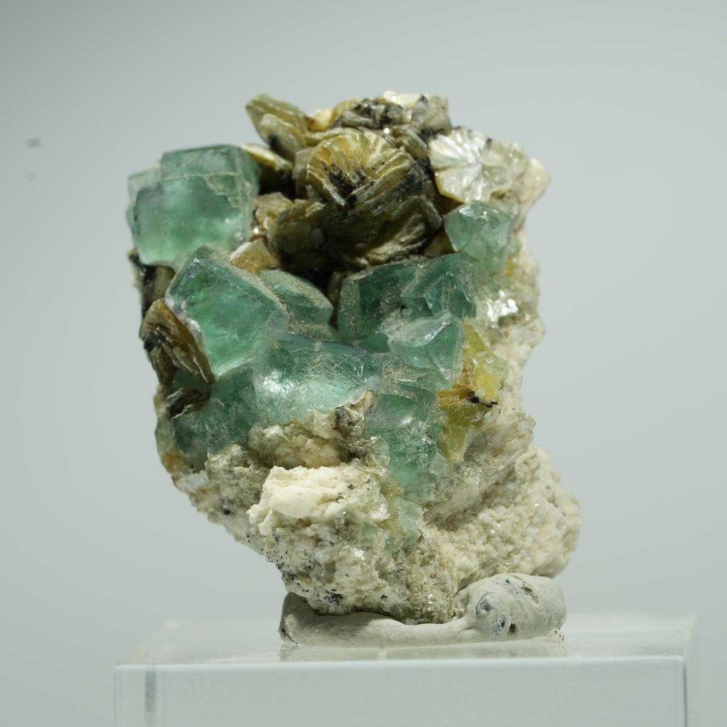 Phantom Fluorit Würfel, Orthoklas, Muskovit Stufe Erongo, Namibia 16*13*8mm #13495