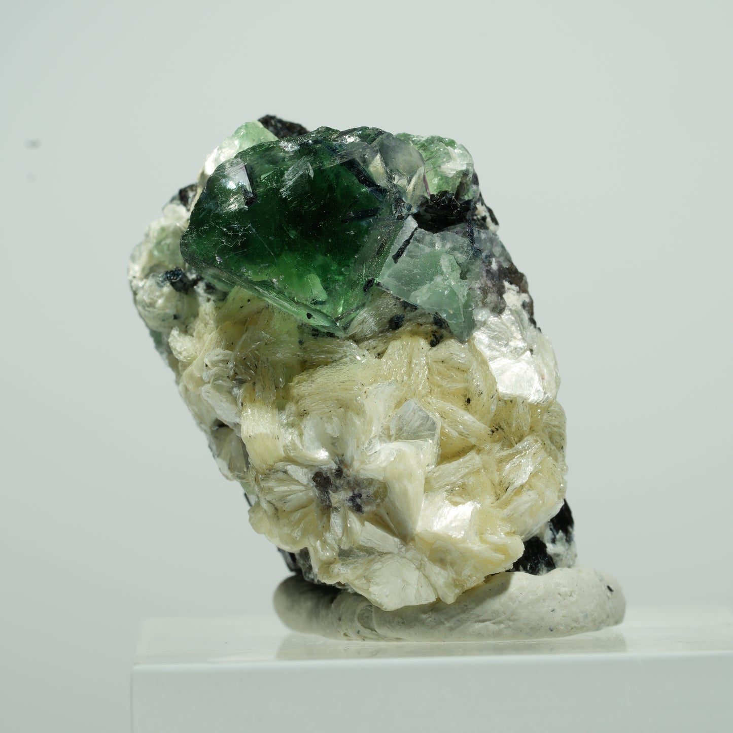 Phantom Fluorit Würfel, Schörl Turmalin, Muskovit Stufe Erongo Namibia 13*13*8mm #13500