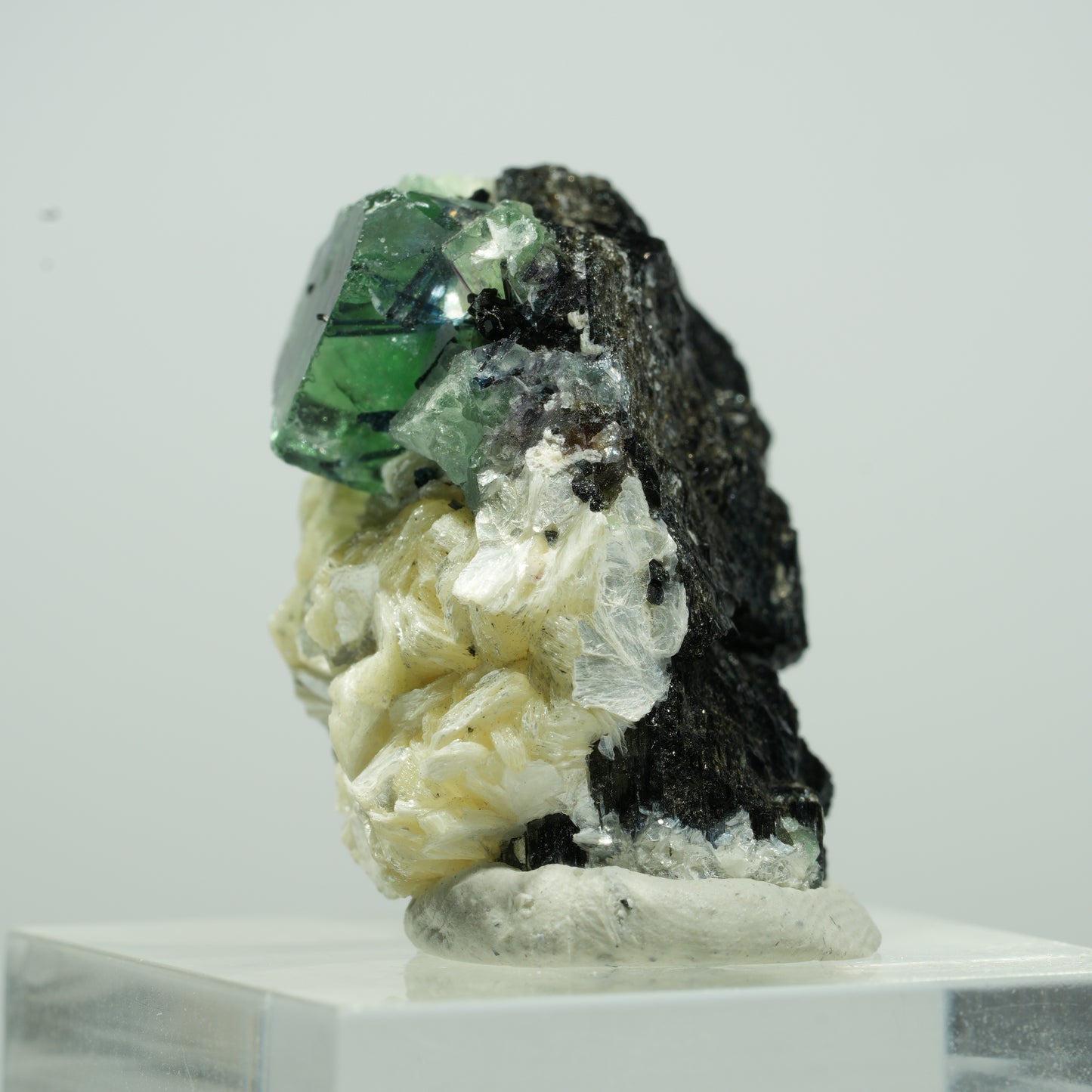 Phantom Fluorit Würfel, Schörl Turmalin, Muskovit Stufe Erongo Namibia 13*13*8mm #13500