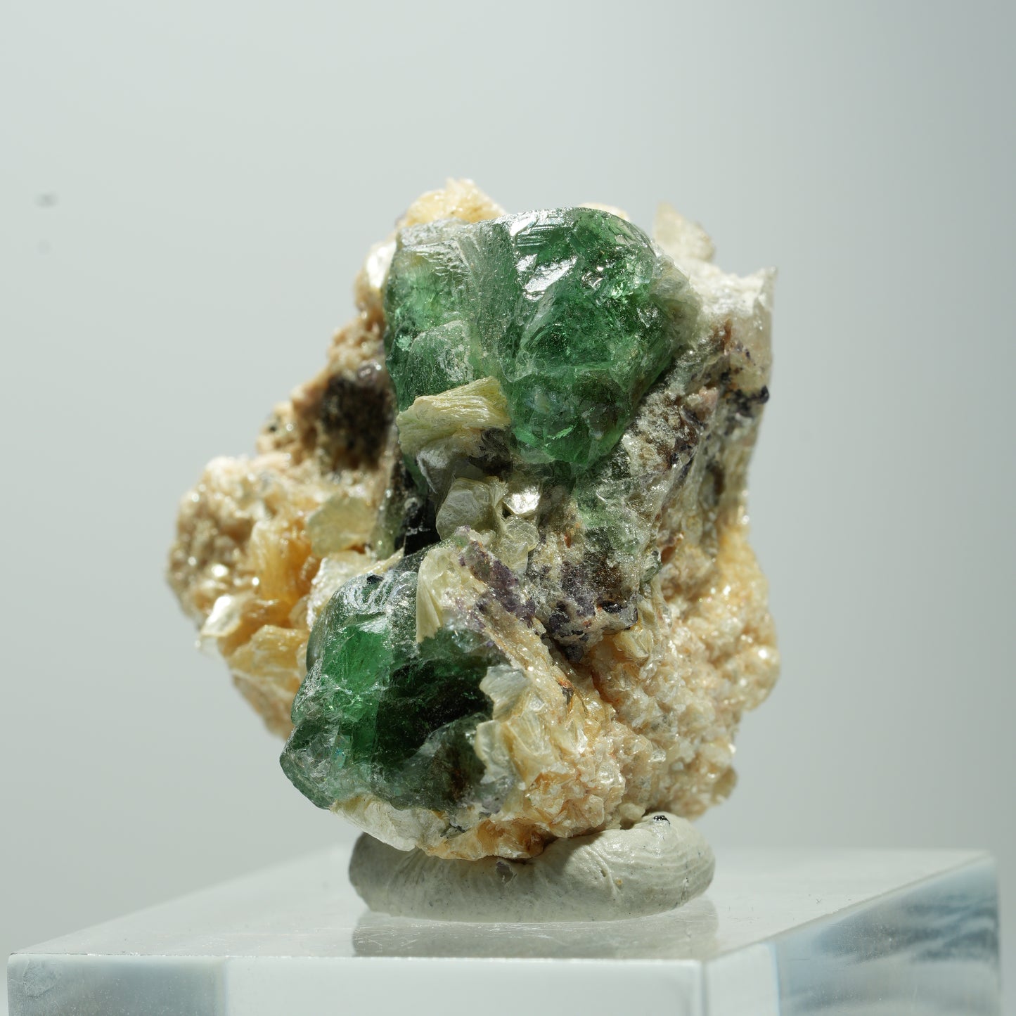 Seltene Phantom Fluorit Würfel, Muskovit Stufe Erongo, Namibia 13*12*10mm #13503