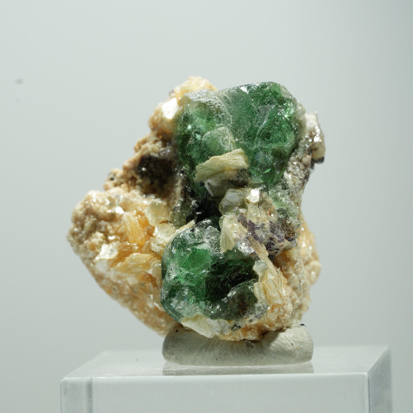 Seltene Phantom Fluorit Würfel, Muskovit Stufe Erongo, Namibia 13*12*10mm #13503