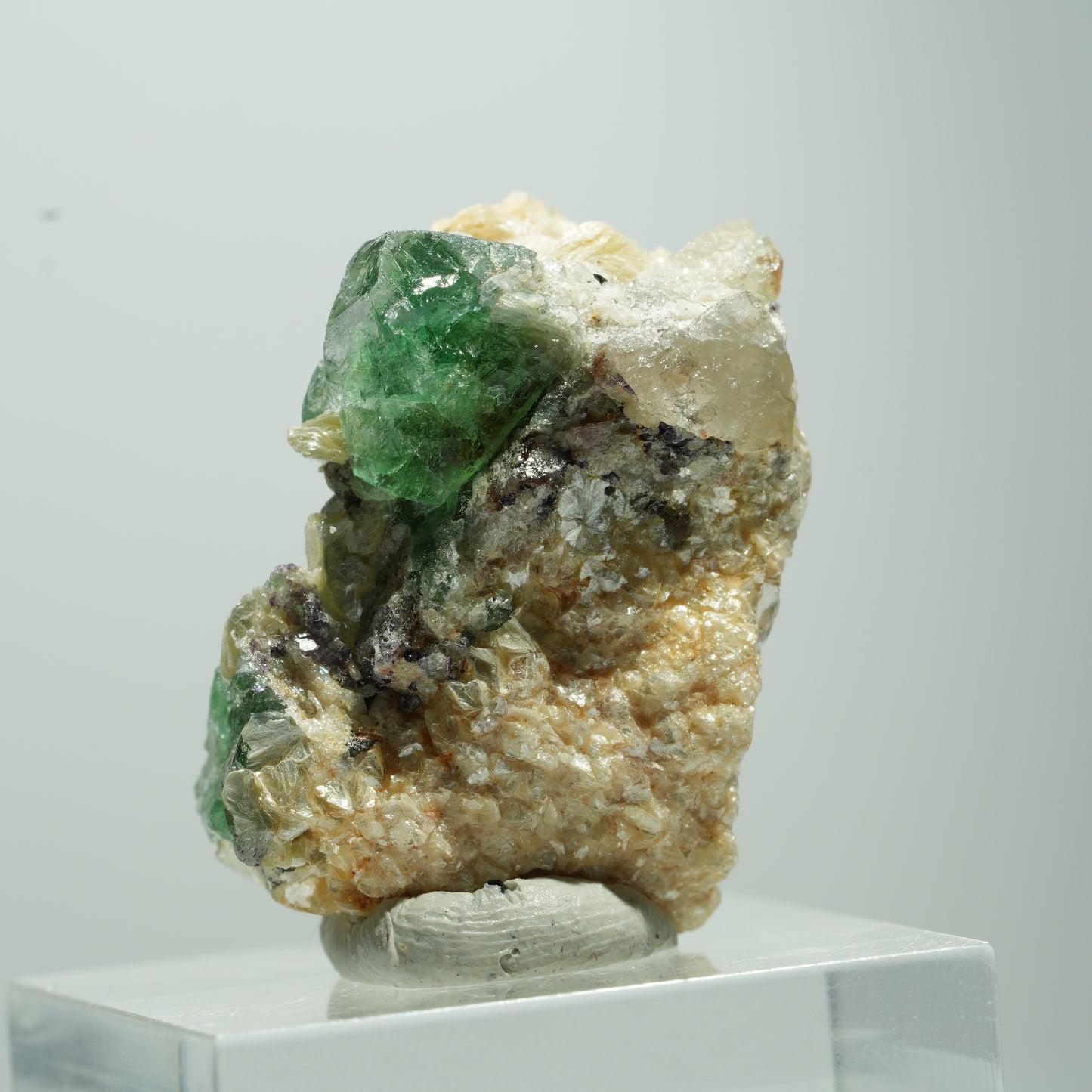 Seltene Phantom Fluorit Würfel, Muskovit Stufe Erongo, Namibia 13*12*10mm #13503