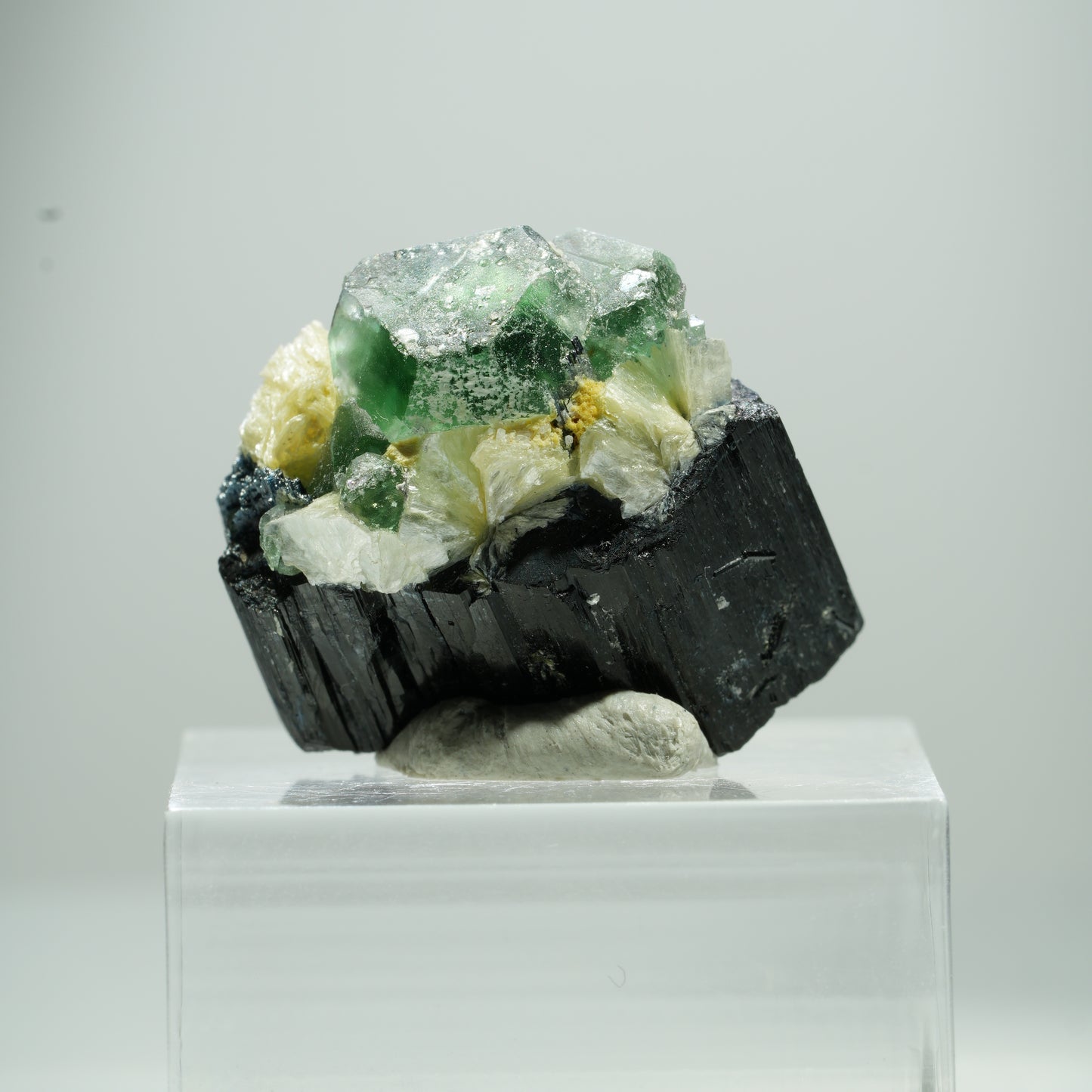 Phantom Fluorit Würfel, Schörl Turmalin, Muskovit Erongo, Namibia 12*10*8mm #13505