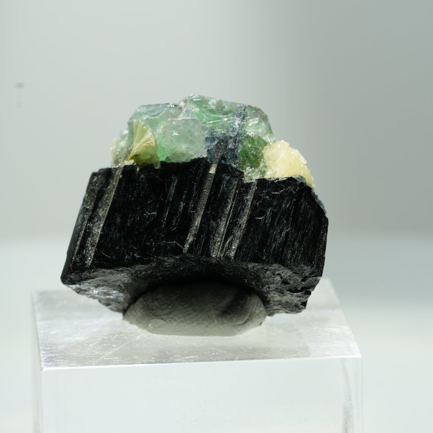 Phantom Fluorit Würfel, Schörl Turmalin, Muskovit Erongo, Namibia 12*10*8mm #13505