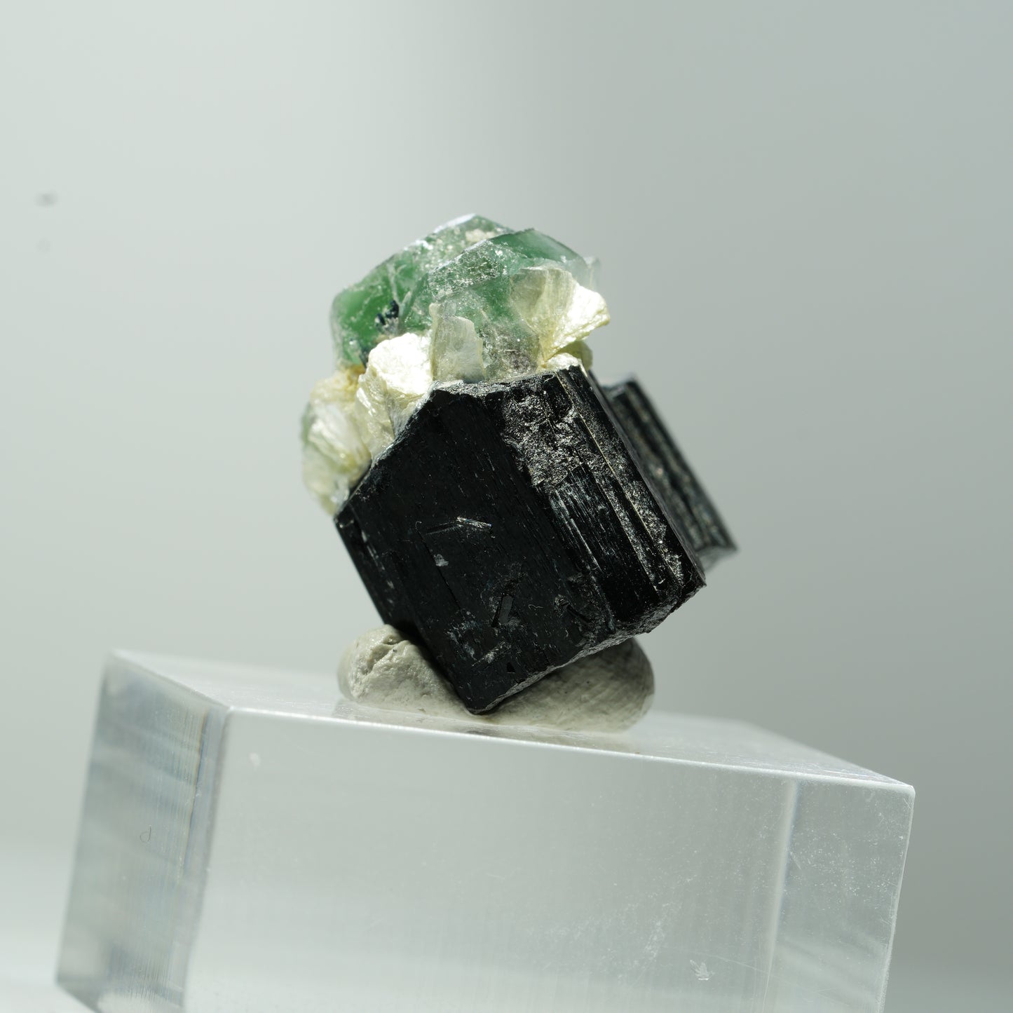 Phantom Fluorit Würfel, Schörl Turmalin, Muskovit Erongo, Namibia 12*10*8mm #13505