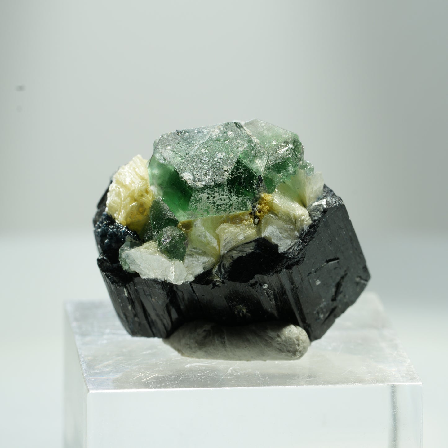 Phantom Fluorit Würfel, Schörl Turmalin, Muskovit Erongo, Namibia 12*10*8mm #13505