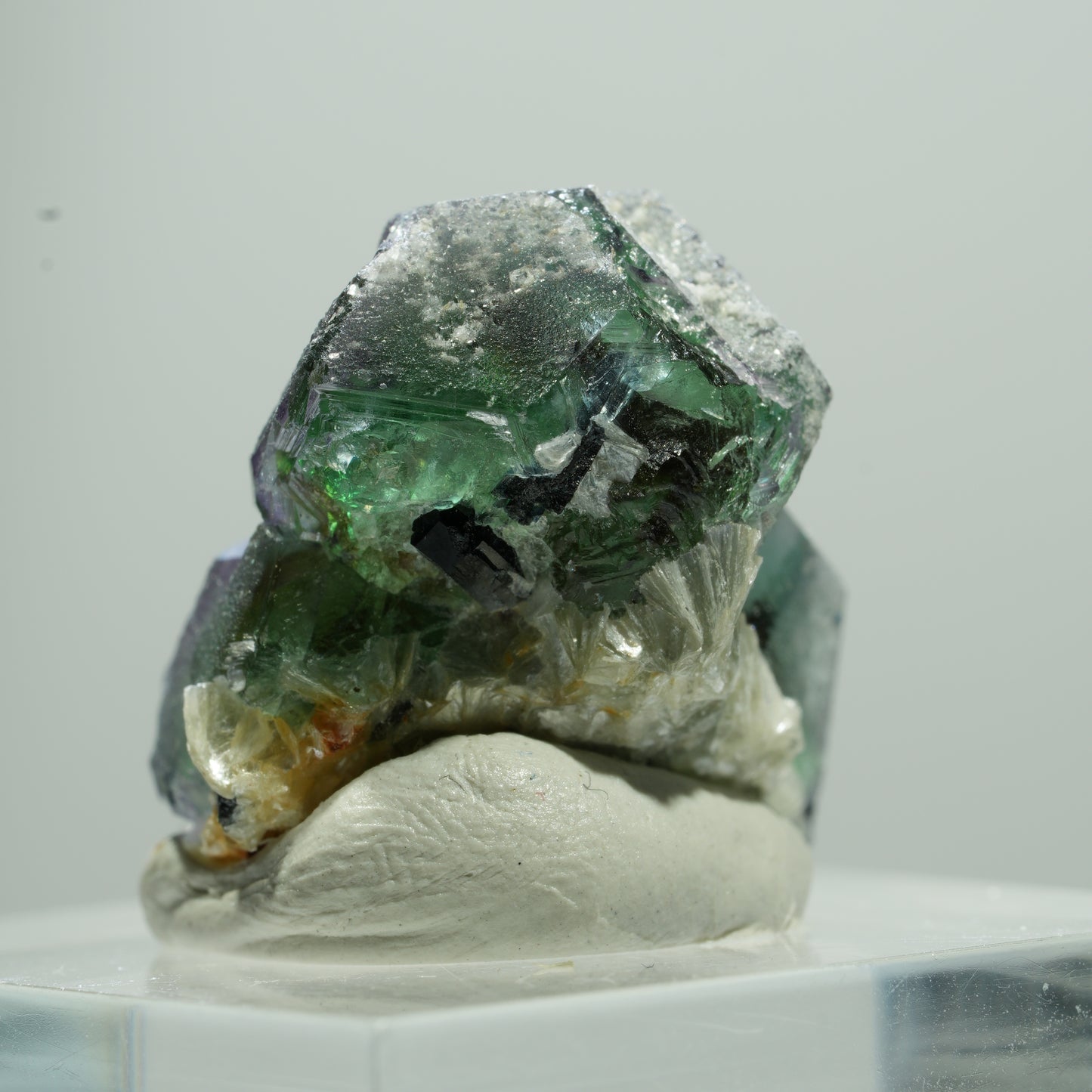 Phantom Fluorit hexagonal, Schörl Turmalin, Muskovit Erongo, Namibia 11*9*8mm #13514