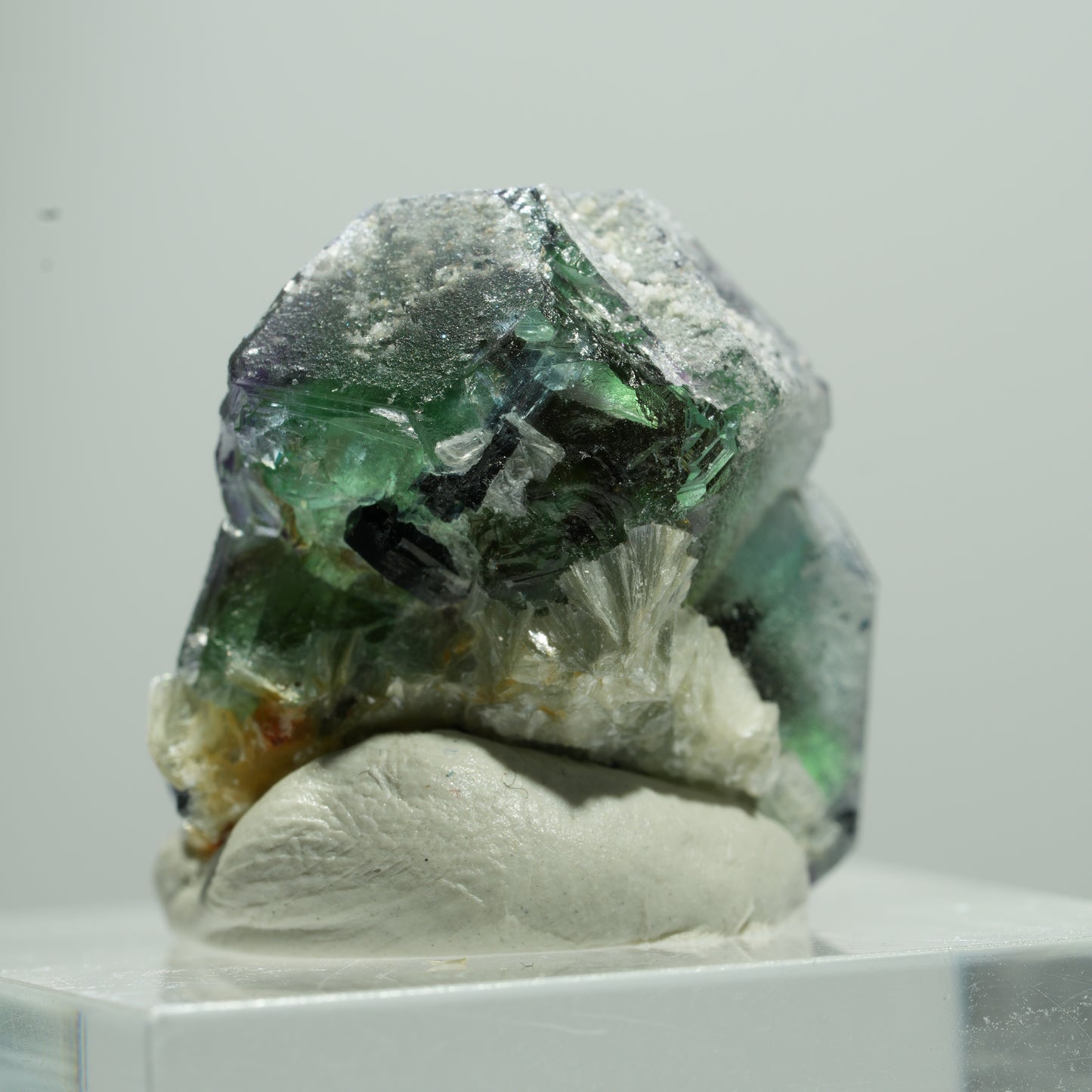 Phantom Fluorit hexagonal, Schörl Turmalin, Muskovit Erongo, Namibia 11*9*8mm #13514