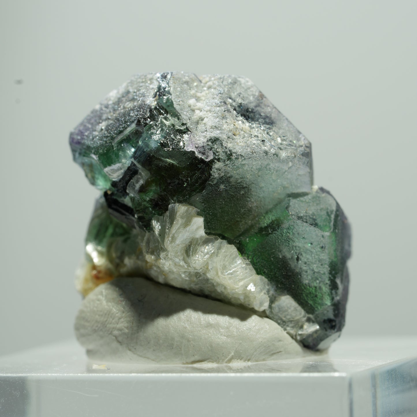 Phantom Fluorit hexagonal, Schörl Turmalin, Muskovit Erongo, Namibia 11*9*8mm #13514
