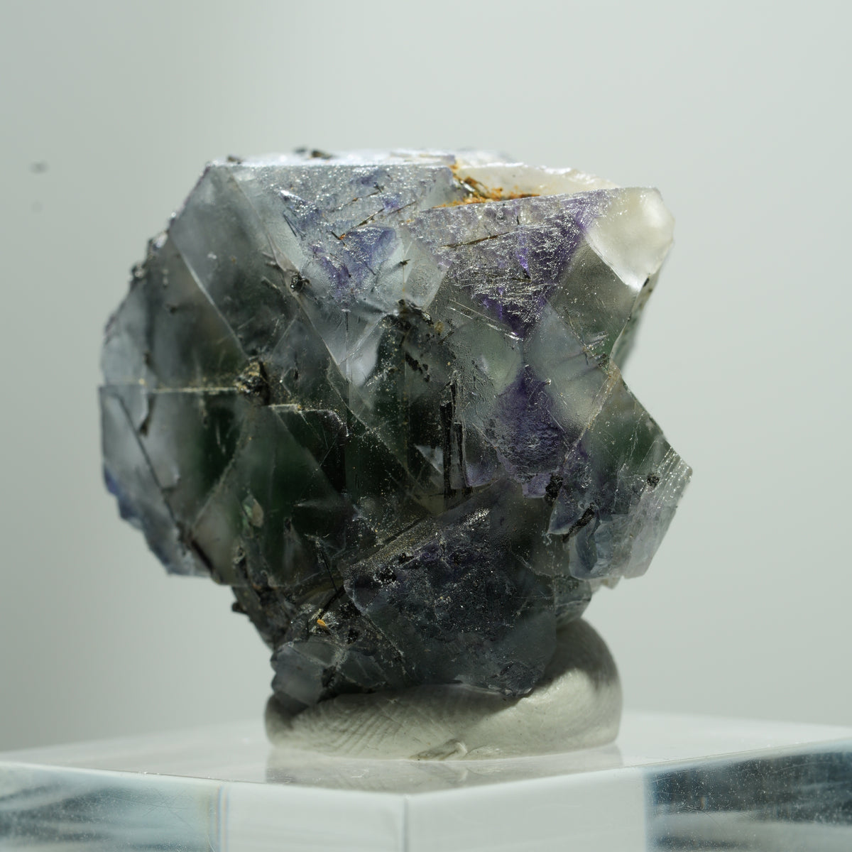 Fluorite fantôme cubique, tourmaline schorl, muscovite Erongo, Namibie 14*13*11mm #13515