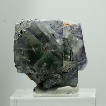 Fluorite fantôme cubique, tourmaline schorl, muscovite Erongo, Namibie 14*13*11mm #13515