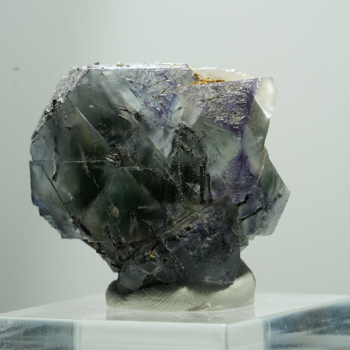 Fluorite fantôme cubique, tourmaline schorl, muscovite Erongo, Namibie 14*13*11mm #13515