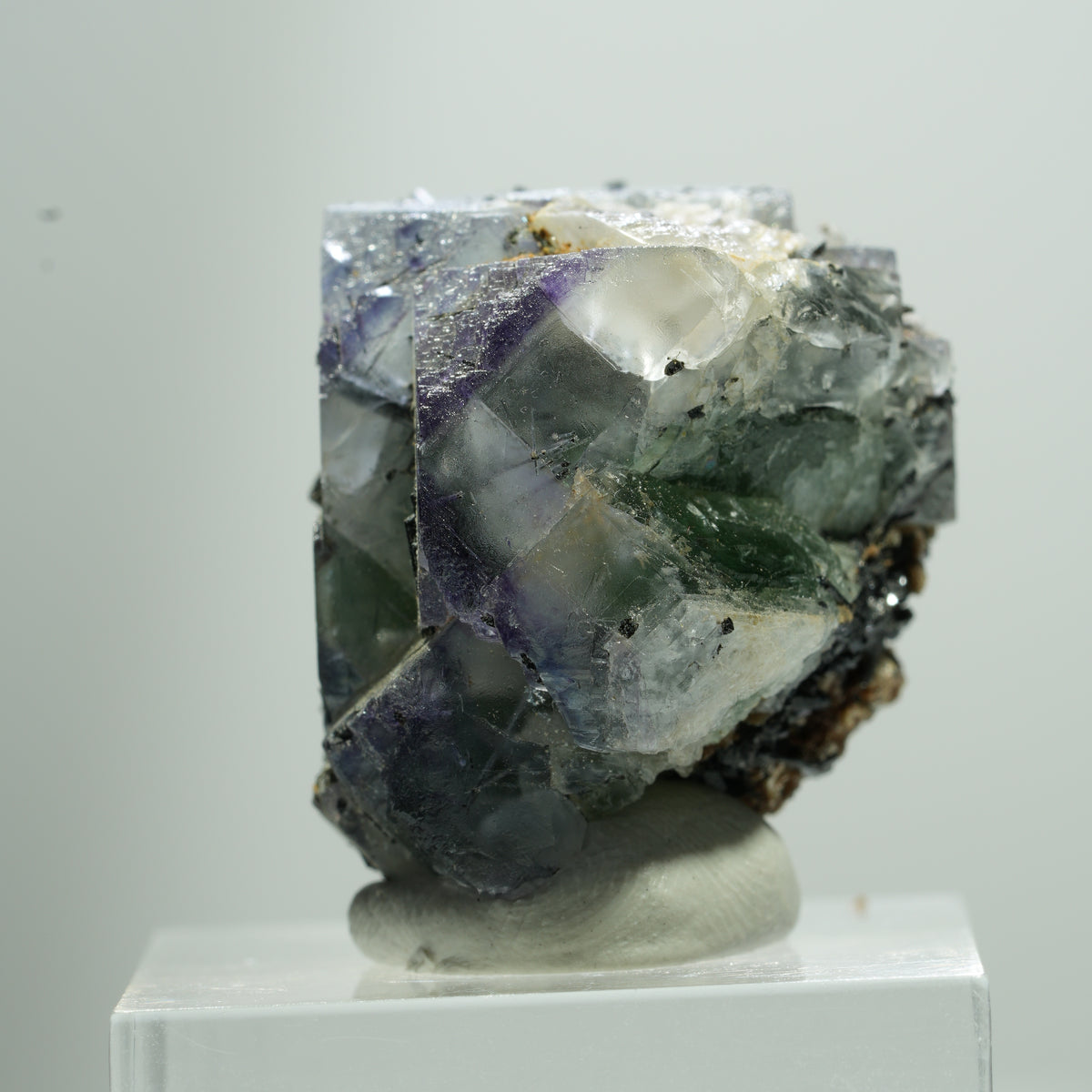 Fluorite fantôme cubique, tourmaline schorl, muscovite Erongo, Namibie 14*13*11mm #13515