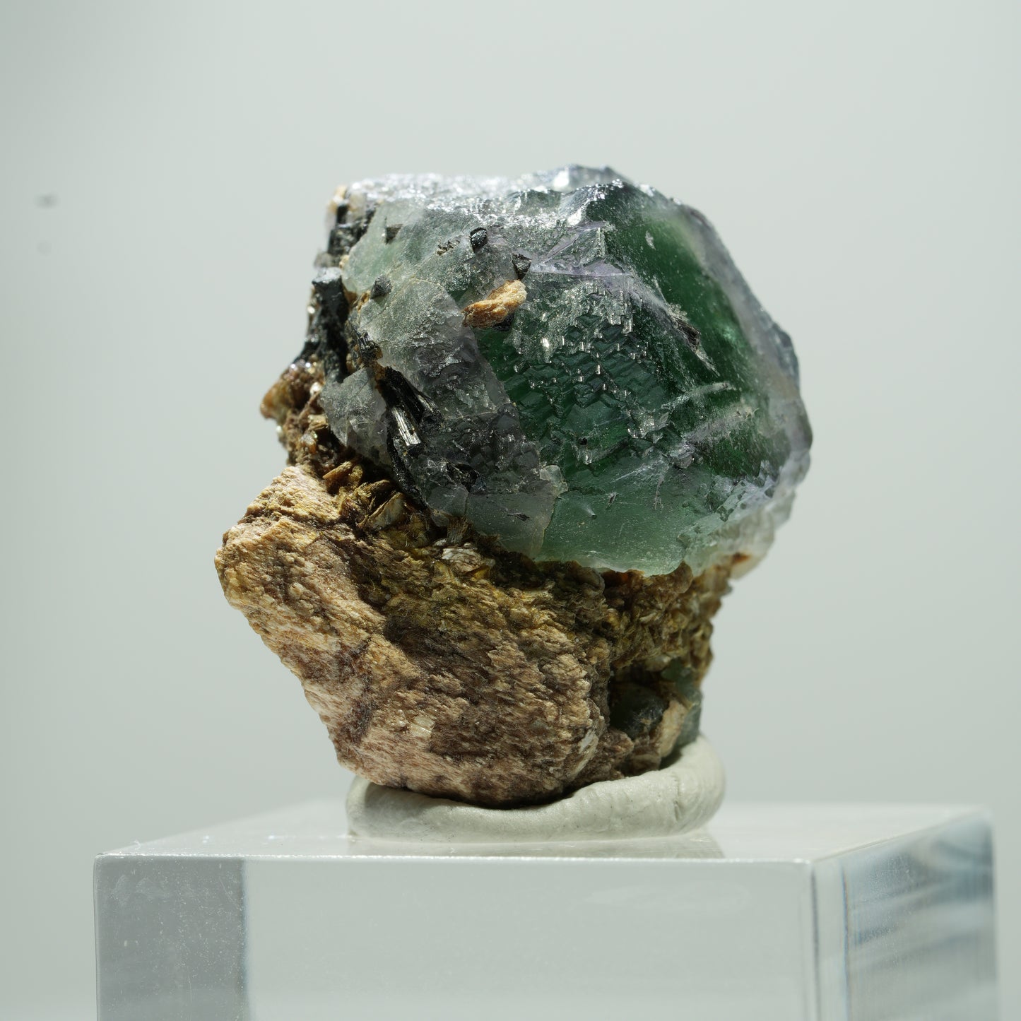 Phantom Fluorit Würfel, Schörl Turmalin, Muskovit Erongo, Namibia 14*12*11mm #13516