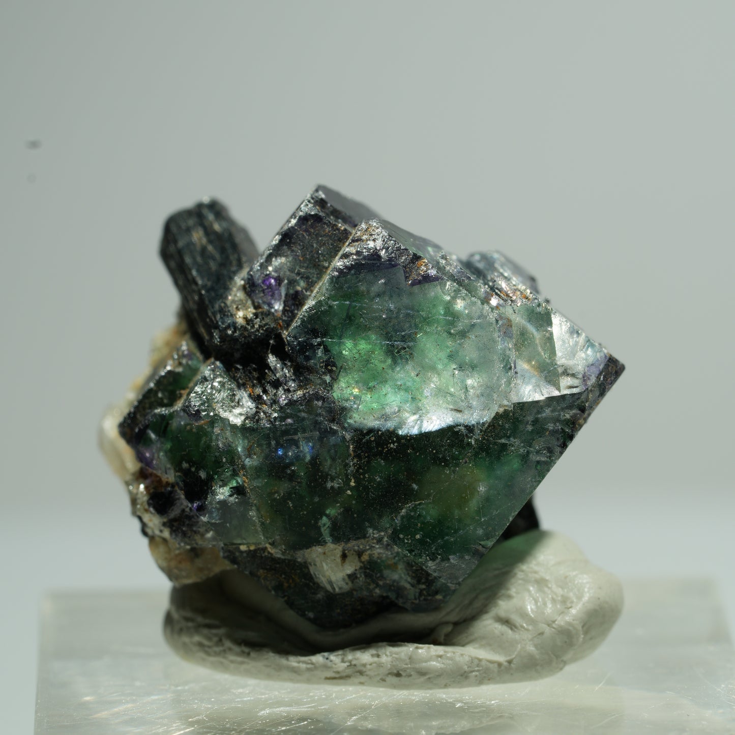 Phantom Fluorit Würfel, Schörl Turmalin, Muskovit Erongo, Namibia 12*9*8mm #13518