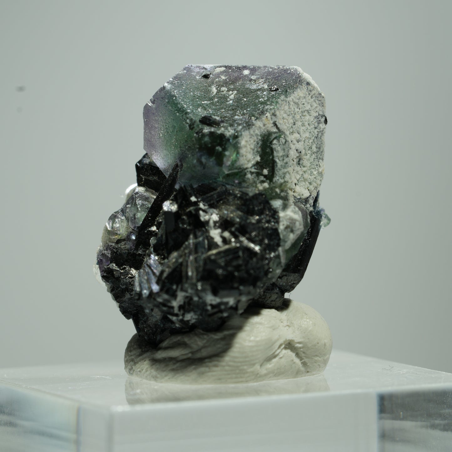 Phantom Fluorit hexagonal, Schörl Turmalin, Muskovit Erongo, Namibia 12*11*8mm #13519