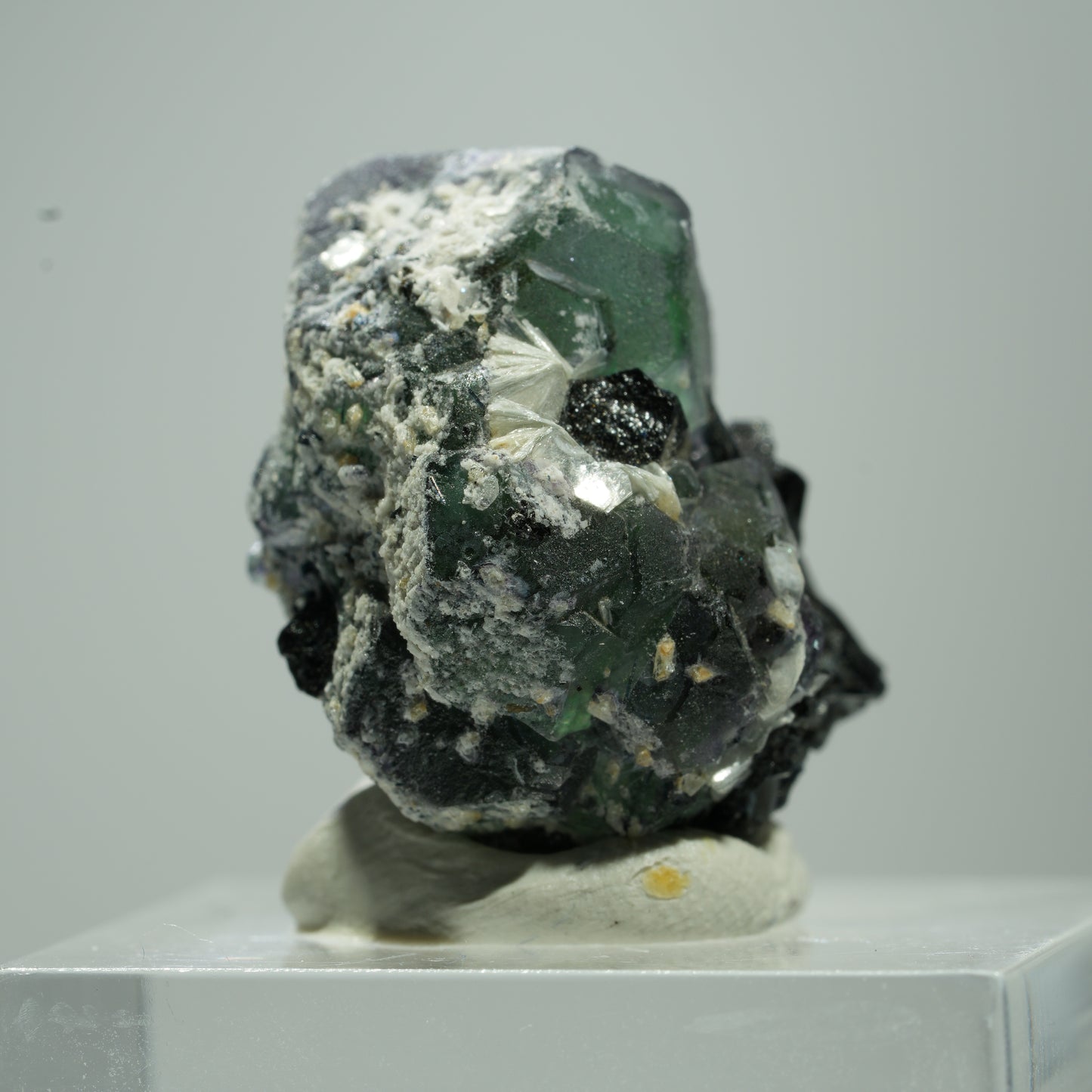 Phantom Fluorit hexagonal, Schörl Turmalin, Muskovit Erongo, Namibia 12*11*8mm #13519