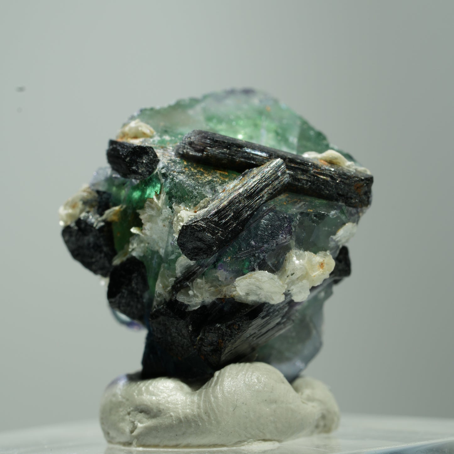 Phantom Fluorit Würfel, Schörl Turmalin, Muskovit Erongo, Namibia 9*7*7mm #13521