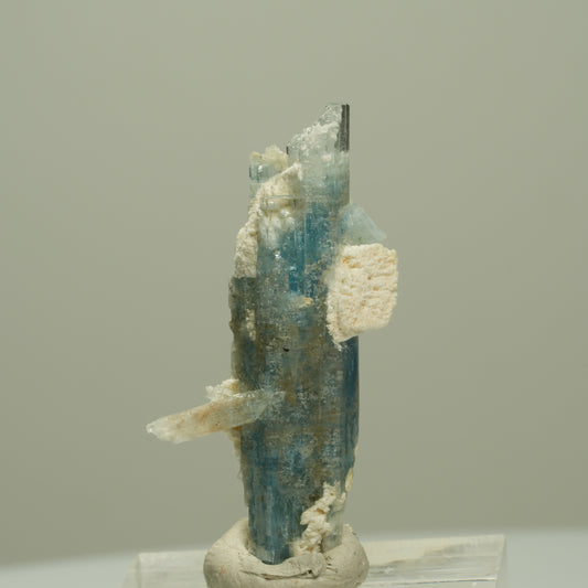 Seltene Aquamarin mit Orthoklas Stufe Erongo, Namibia 9*8*4mm #13523