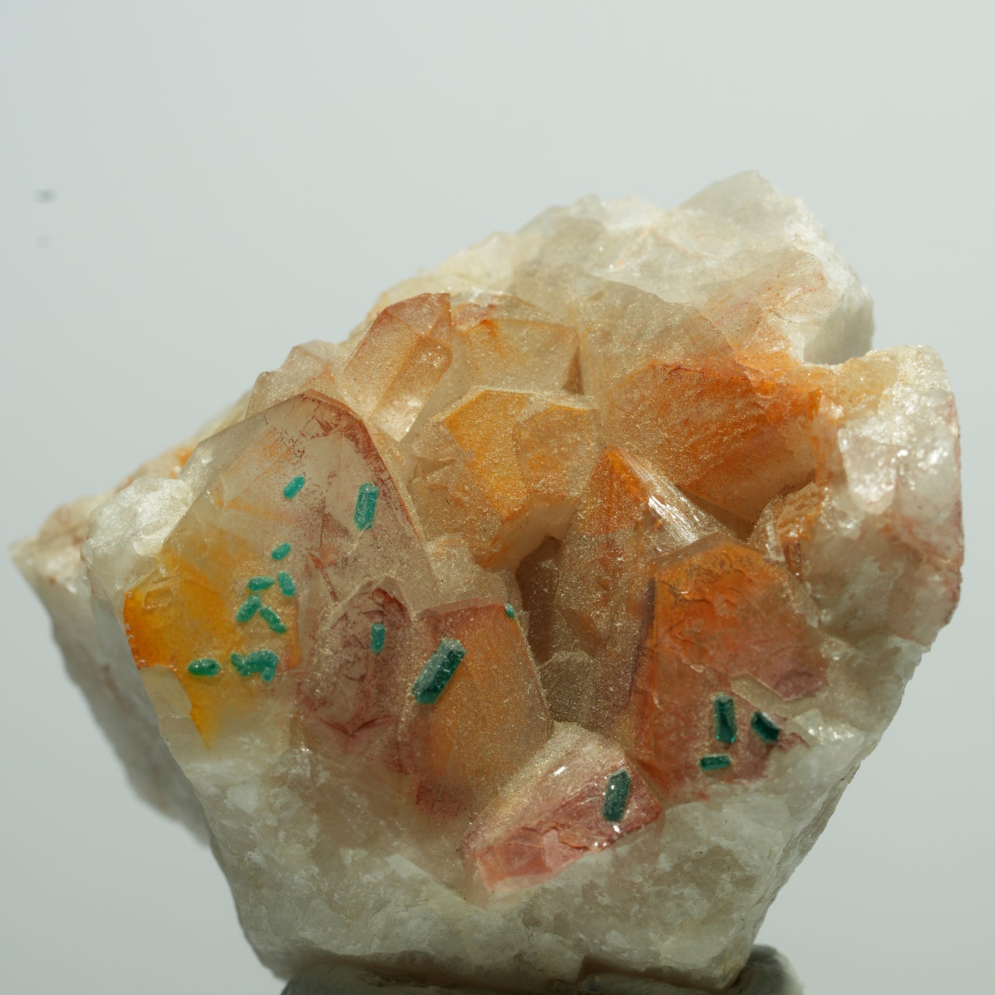 Seltene Dioptas auf Eisen-Quarz Stufe Kaokoveld, Namibia 21*18*15mm #13525