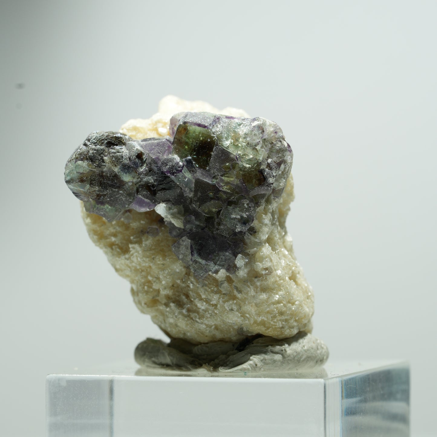 Bunte Phantom Fluorit Würfel, Muskovit Stufe Erongo, Namibia 16*15*13mm #13533