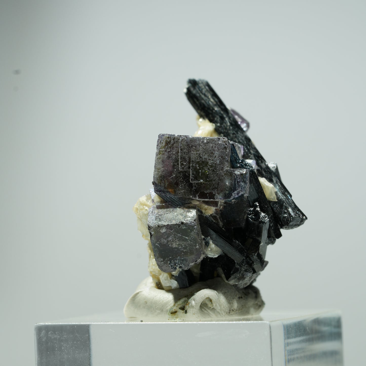 Bunte Phantom Fluorit Würfel, Schörl Turmalin, Muskovit Erongo, Namibia 13*12*10mm #13536