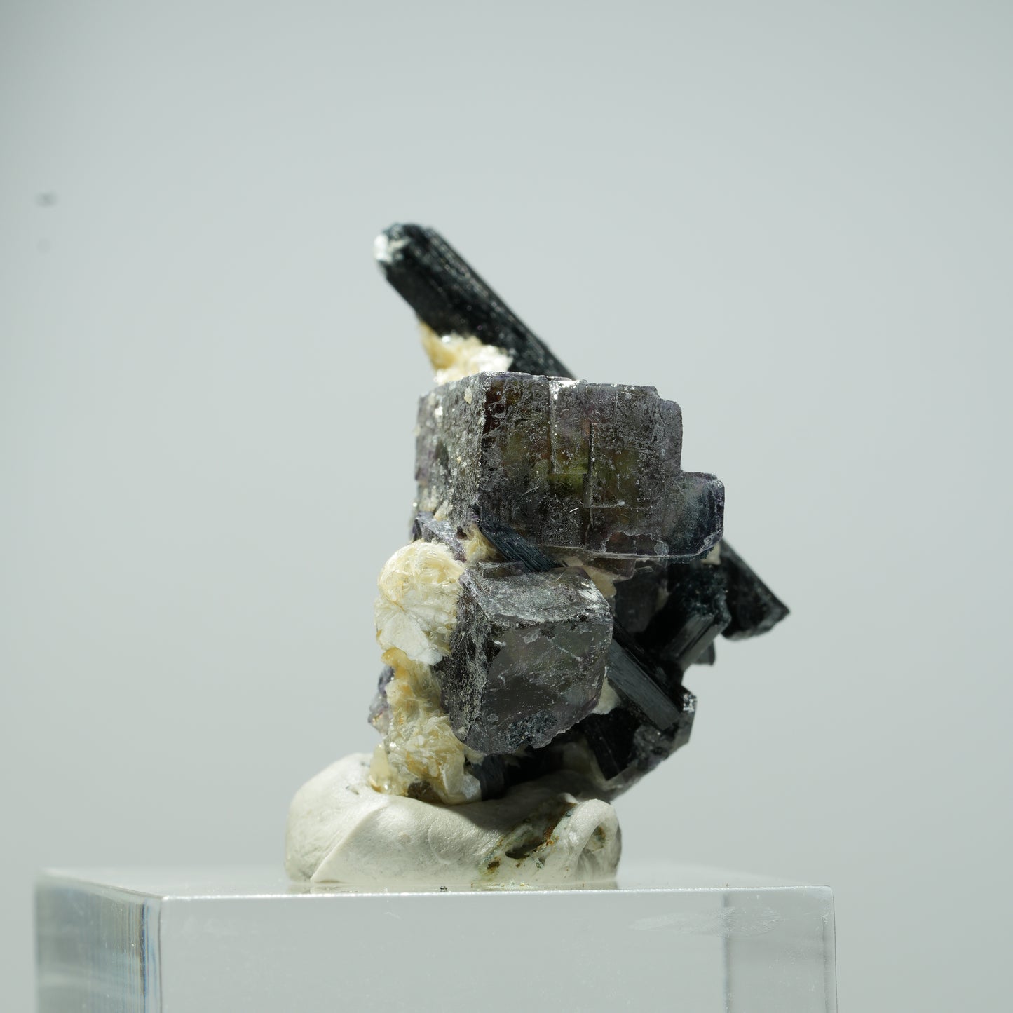 Bunte Phantom Fluorit Würfel, Schörl Turmalin, Muskovit Erongo, Namibia 13*12*10mm #13536