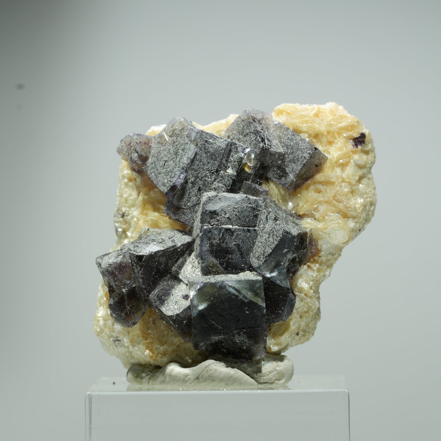 Bunte Phantom Fluorit Würfel, Muskovit Stufe Erongo, Namibia 19*15*12mm #13538