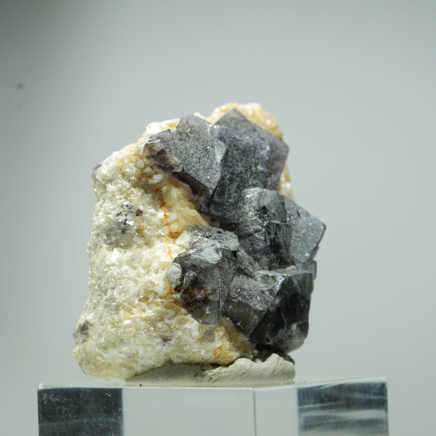 Bunte Phantom Fluorit Würfel, Muskovit Stufe Erongo, Namibia 19*15*12mm #13538