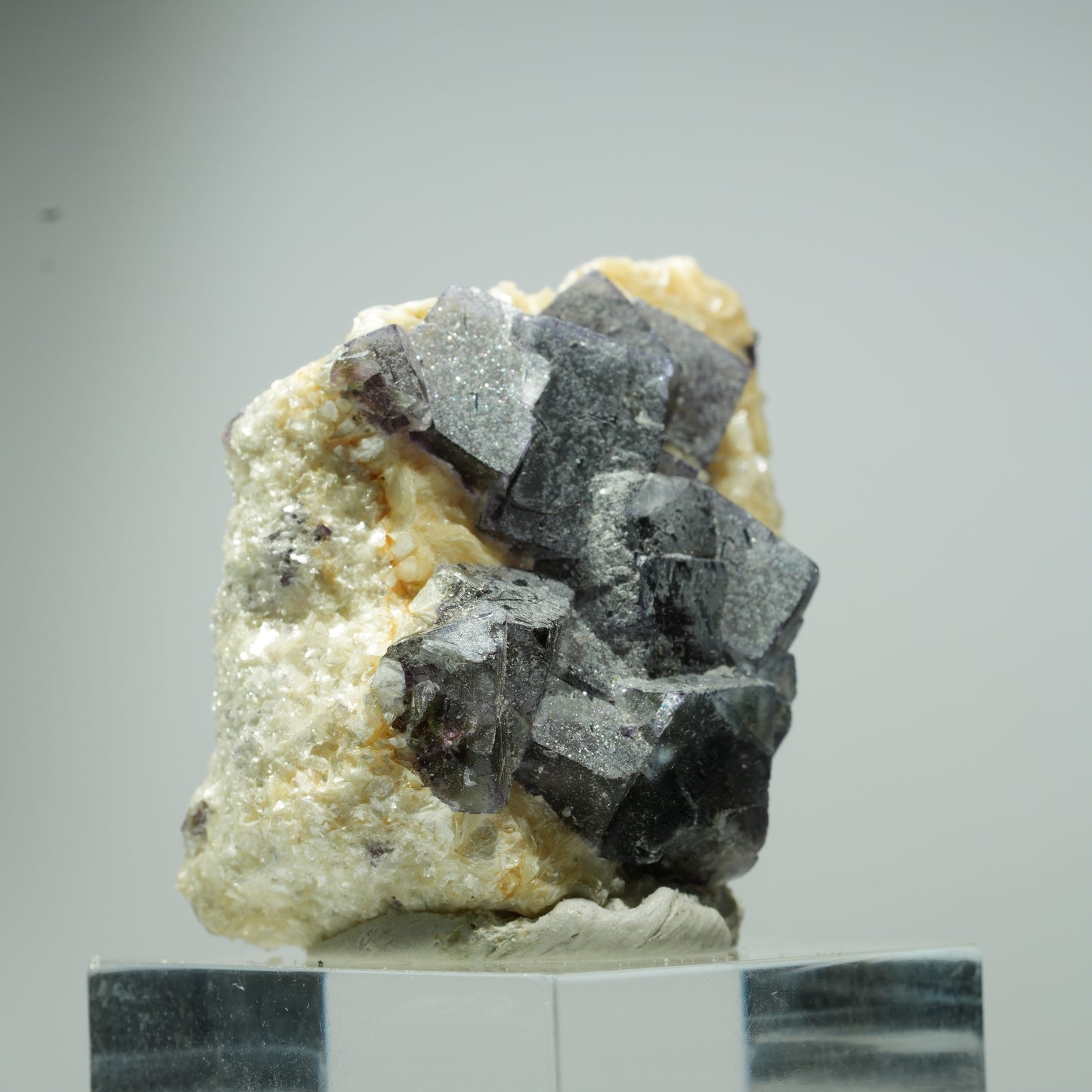 Bunte Phantom Fluorit Würfel, Muskovit Stufe Erongo, Namibia 19*15*12mm #13538