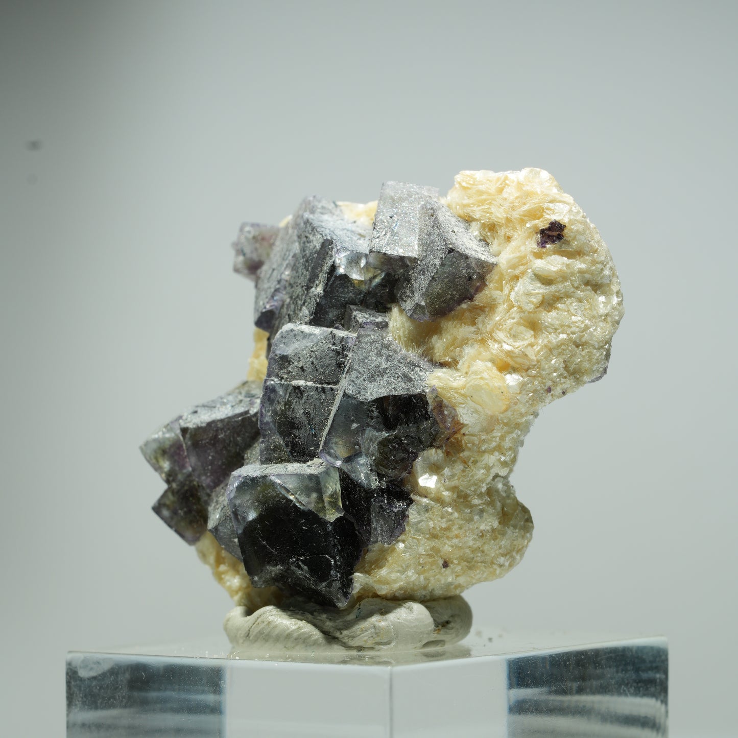 Bunte Phantom Fluorit Würfel, Muskovit Stufe Erongo, Namibia 19*15*12mm #13538
