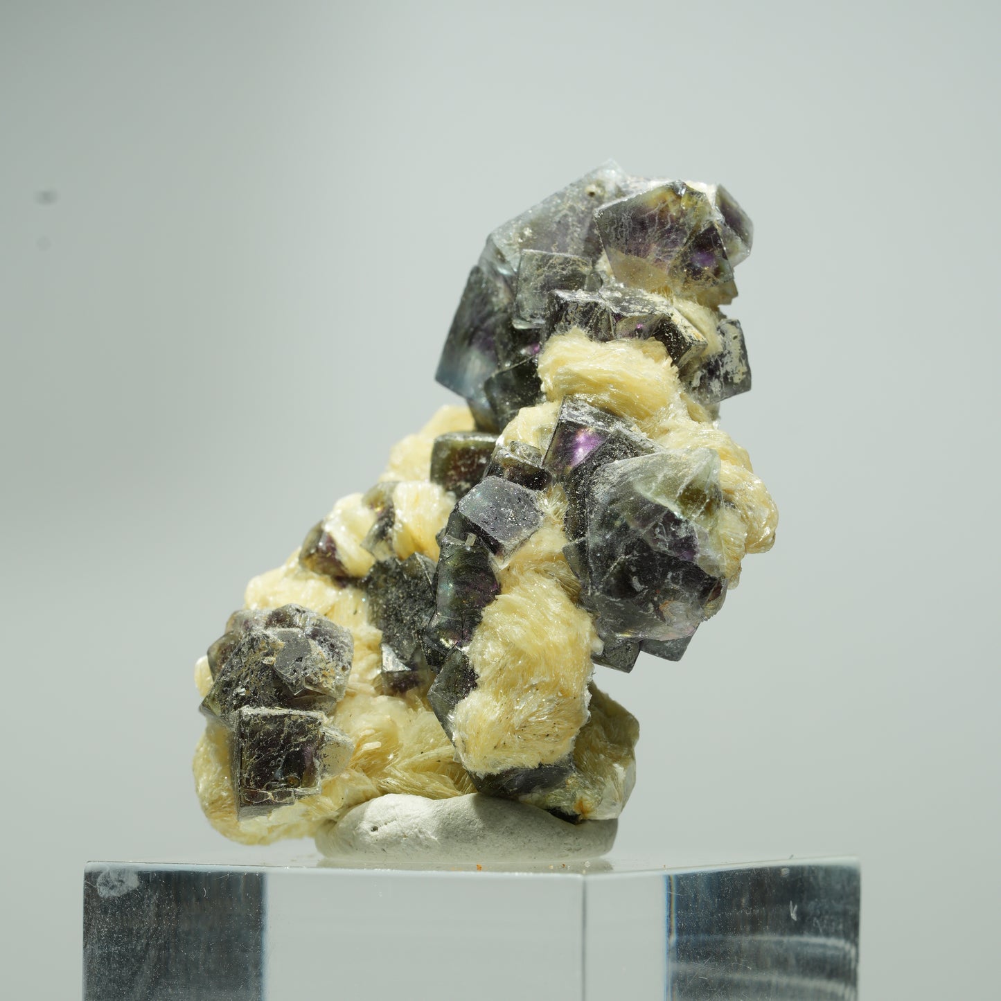 Bunte Phantom Fluorit Würfel, Schörl Turmalin, Muskovit Erongo, Namibia 21*14*9mm #13545