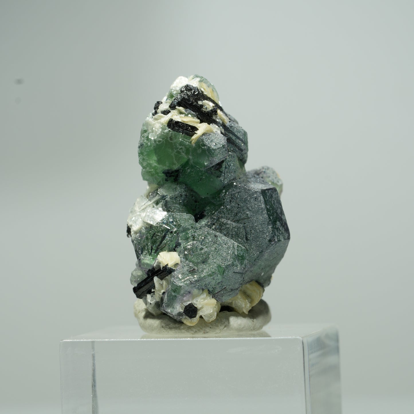 Phantom Fluorit Würfel, Schörl Turmalin, Muskovit Erongo, Namibia 15*14*10mm #13550