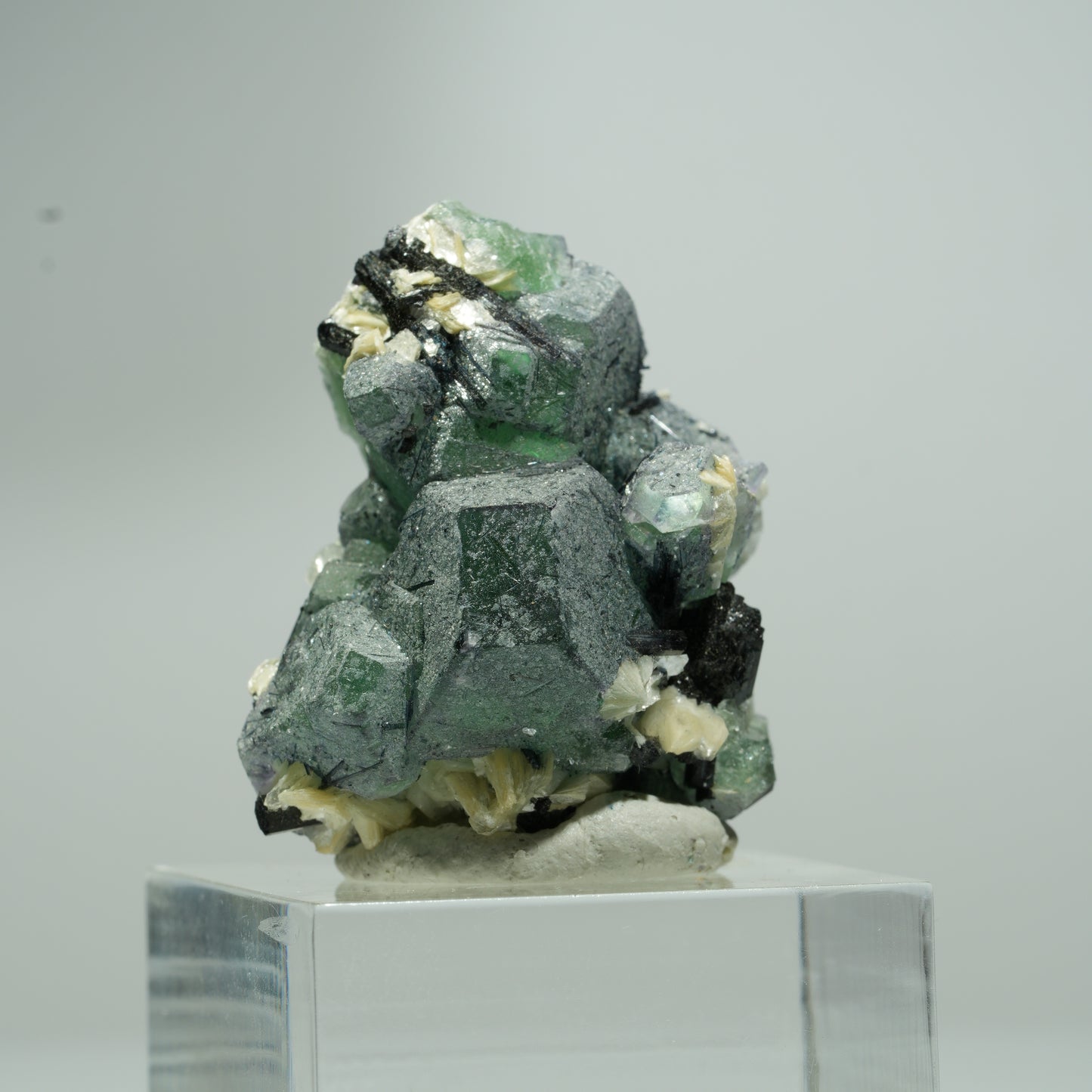 Phantom Fluorit Würfel, Schörl Turmalin, Muskovit Erongo, Namibia 15*14*10mm #13550