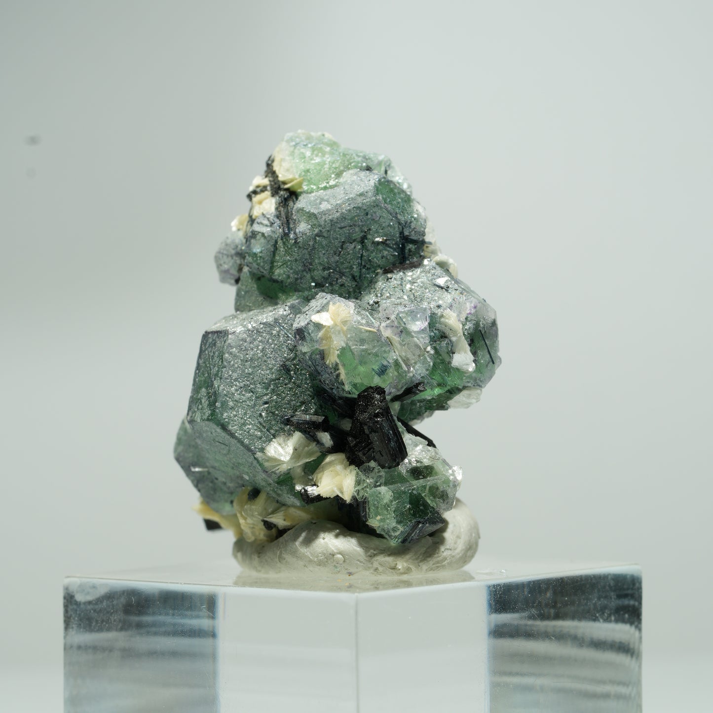 Phantom Fluorit Würfel, Schörl Turmalin, Muskovit Erongo, Namibia 15*14*10mm #13550