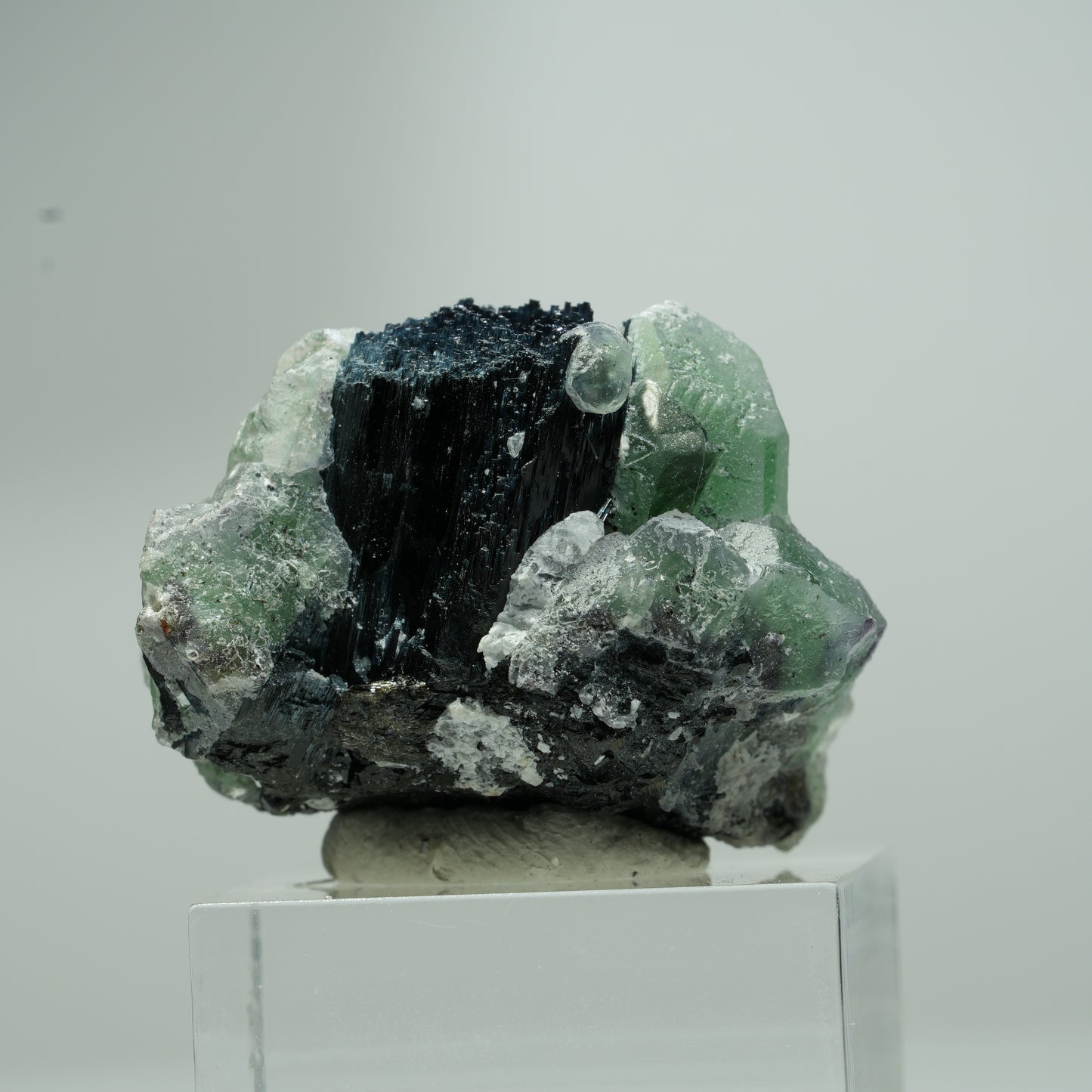 Phantom Fluorit hexagonal, Schörl Turmalin Stufe Erongo, Namibia 18*16*12mm #13551