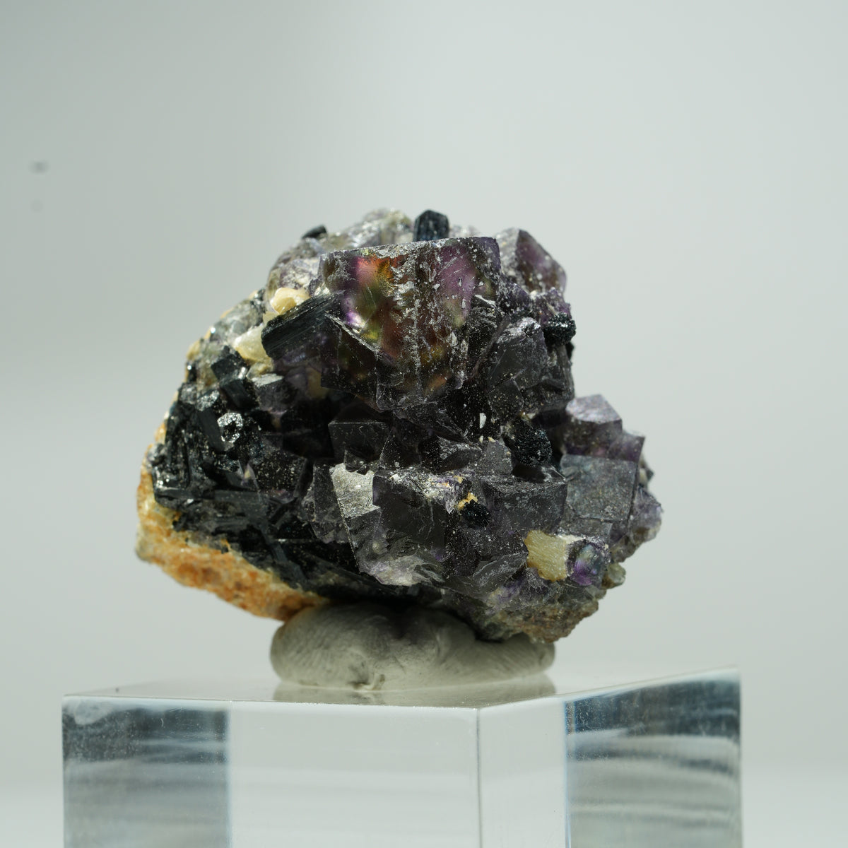 Fluorite fantôme colorée en dés, tourmaline schorl, muscovite Erongo, Namibie 15*14*12mm #13552