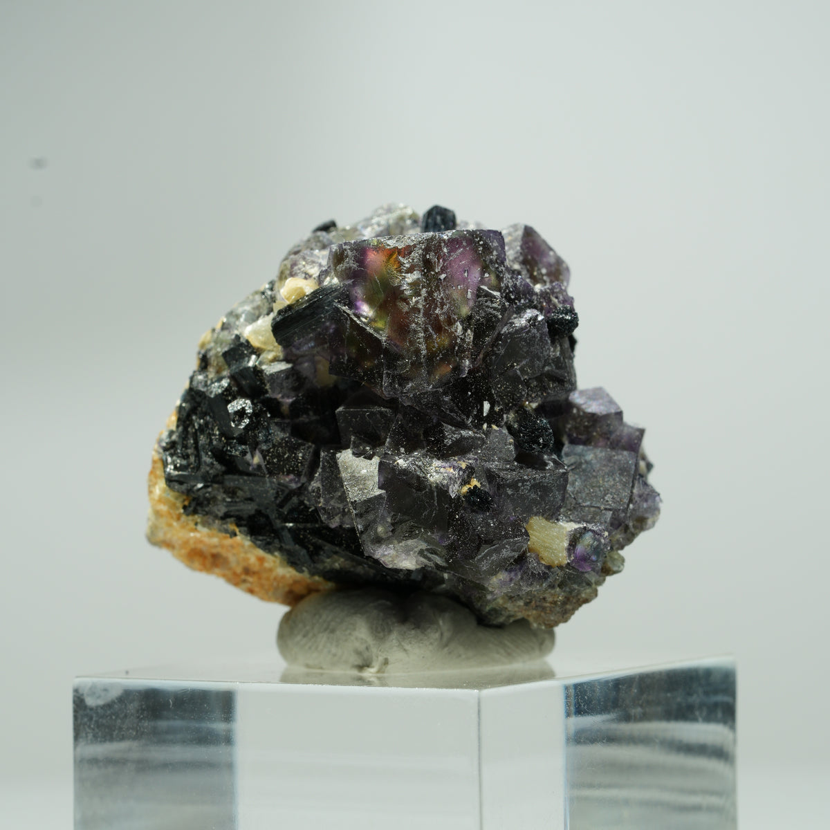 Fluorite fantôme colorée en dés, tourmaline schorl, muscovite Erongo, Namibie 15*14*12mm #13552