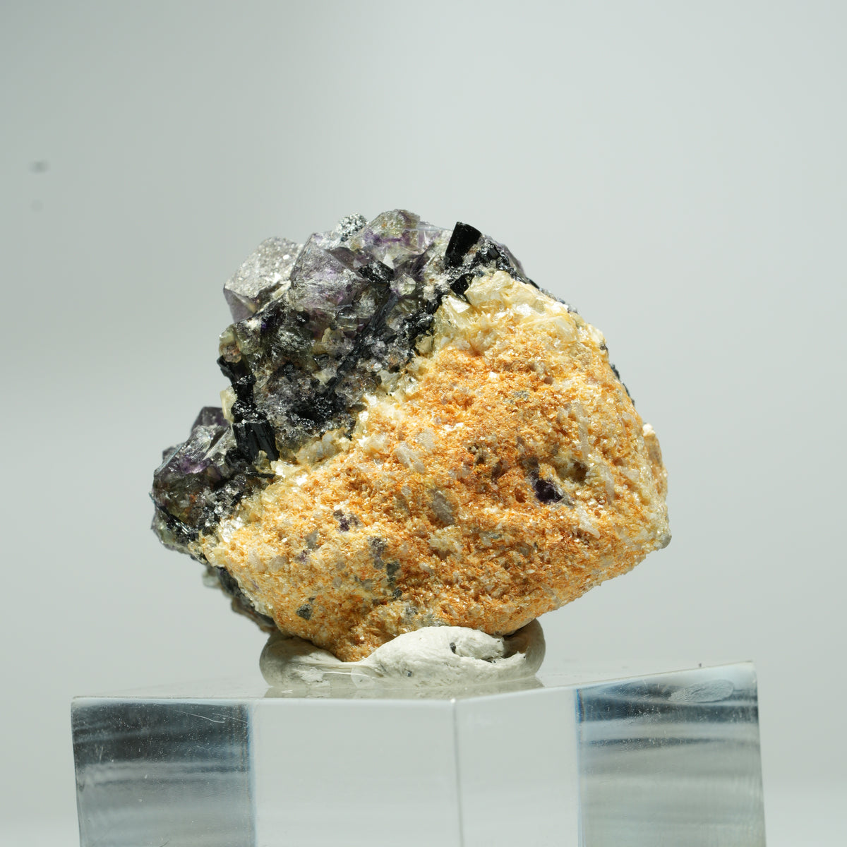 Fluorite fantôme colorée en dés, tourmaline schorl, muscovite Erongo, Namibie 15*14*12mm #13552