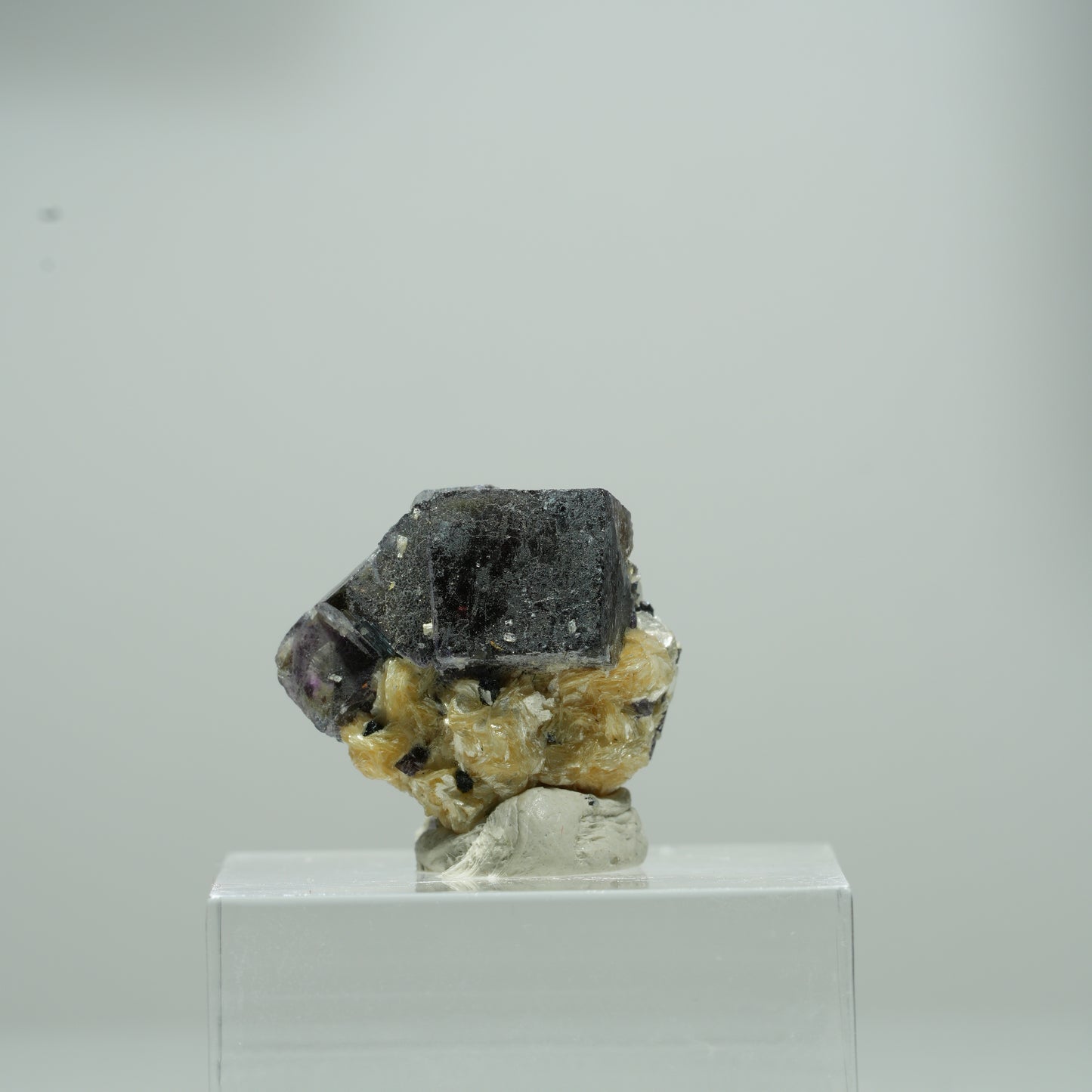 Bunte Phantom Fluorit Würfel, Schörl Turmalin, Muskovit Erongo, Namibia 9*8*7mm #13556