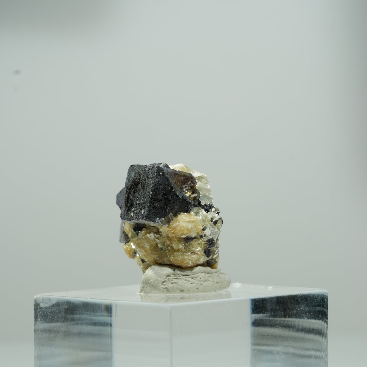 Bunte Phantom Fluorit Würfel, Schörl Turmalin, Muskovit Erongo, Namibia 9*8*7mm #13556
