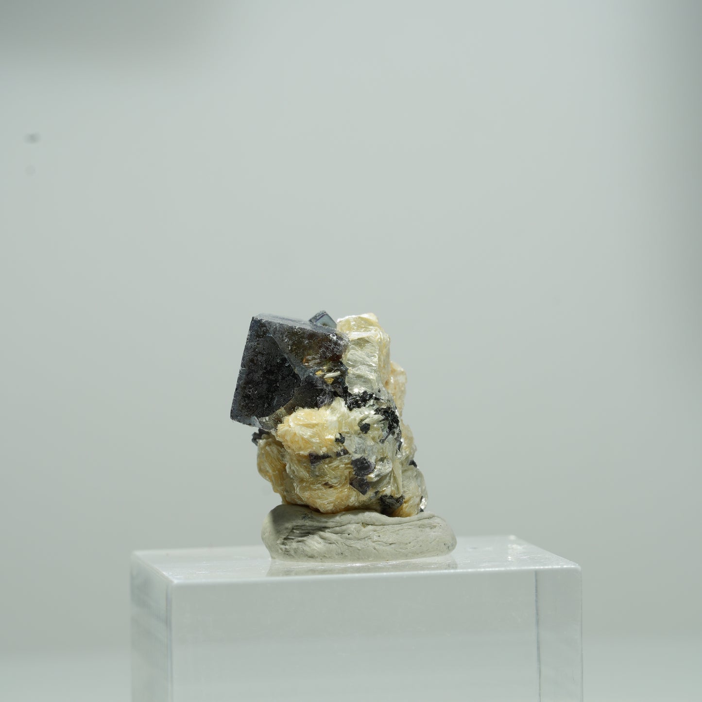 Bunte Phantom Fluorit Würfel, Schörl Turmalin, Muskovit Erongo, Namibia 9*8*7mm #13556