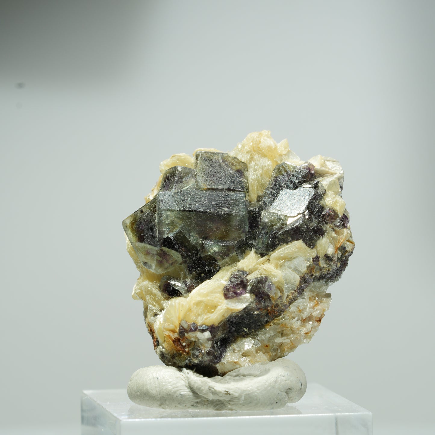Bunte Phantom Fluorit, Hyalit Opal, Muskovit Stufe Erongo, Namibia 16*13*10mm #13558