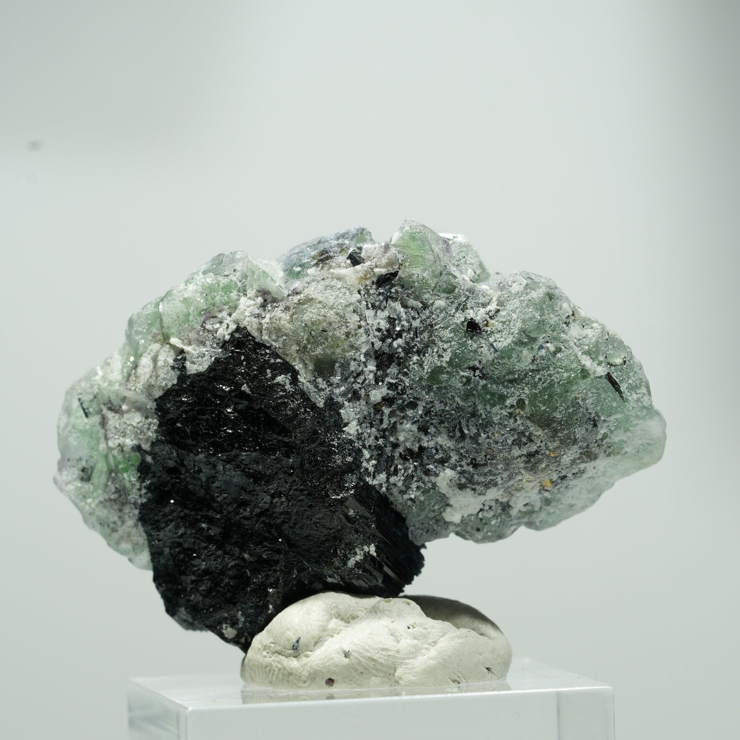 Seltene Phantom Fluorit Würfel, Schörl Turmalin Stufe Erongo, Namibia 22*17*12mm #13559