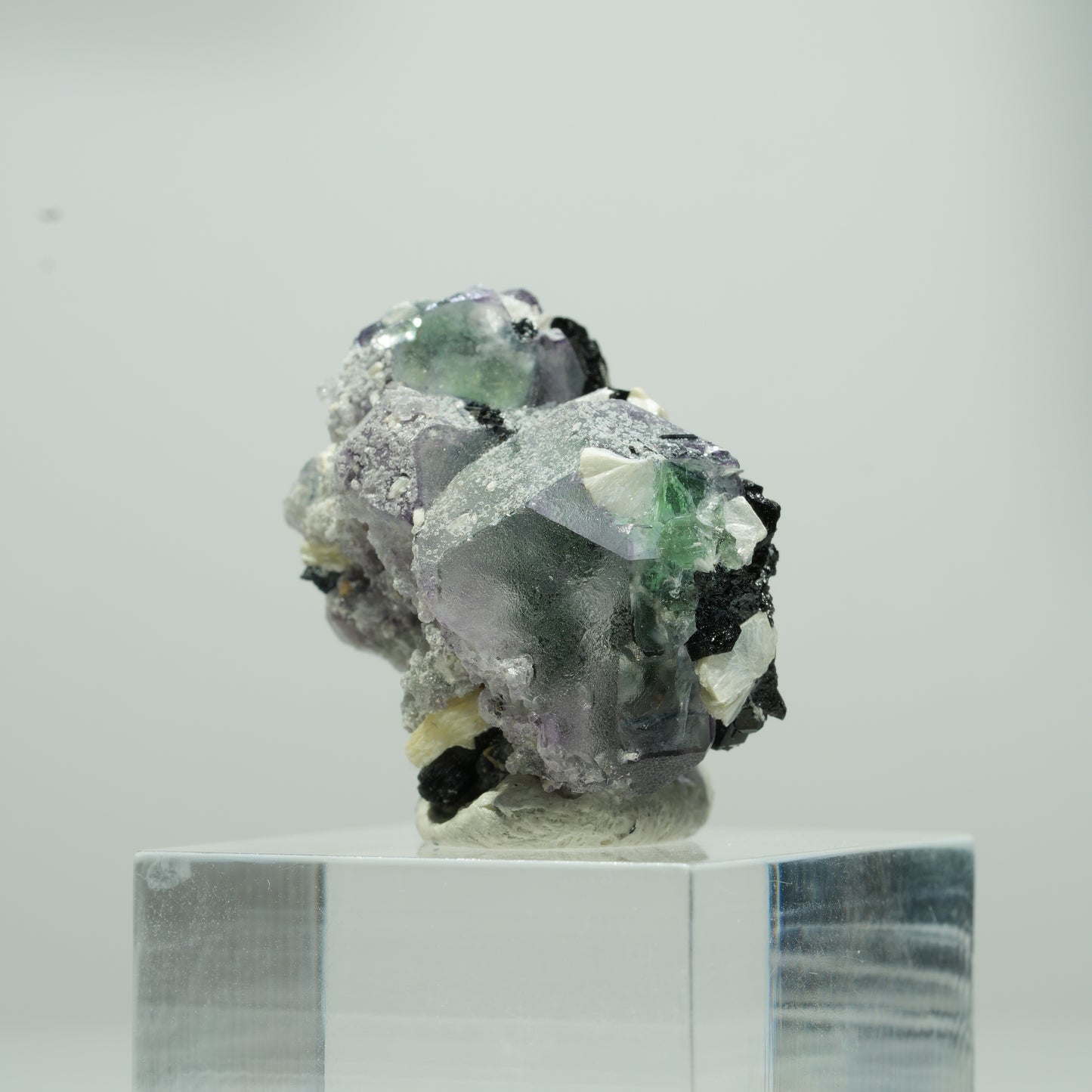 Phantom Fluorit hexagonal, Schörl Turmalin, Muskovit Erongo, Namibia 14*11*8mm #13568