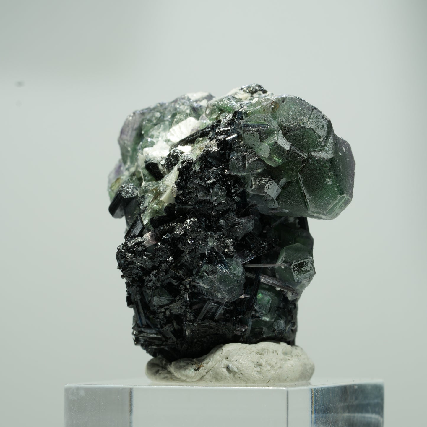Phantom Fluorit hexagonal, Schörl Turmalin, Muskovit Erongo, Namibia 18*15*14mm #13571